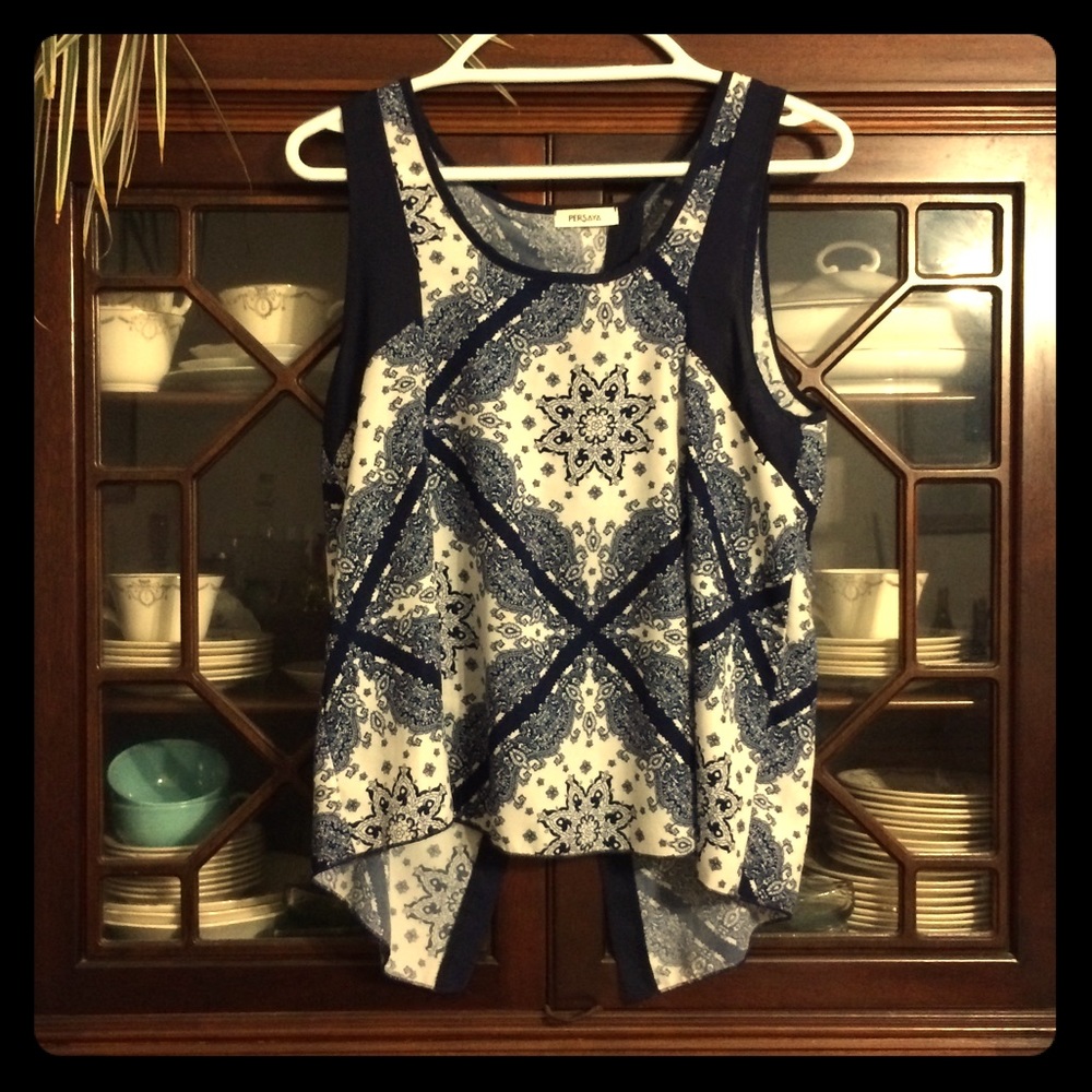 Persaya layering top